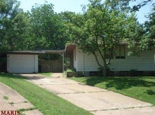 1427 Bali Ct, Saint Louis, MO