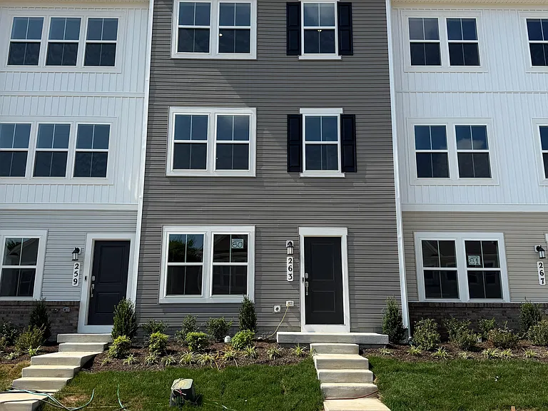 263 Sandy Bottom Cir — Photo 1