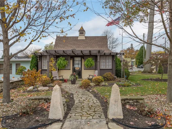 809 Aurora Dr, Vermilion, OH 44089