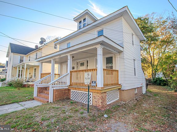 2nd image of 608 Smith St