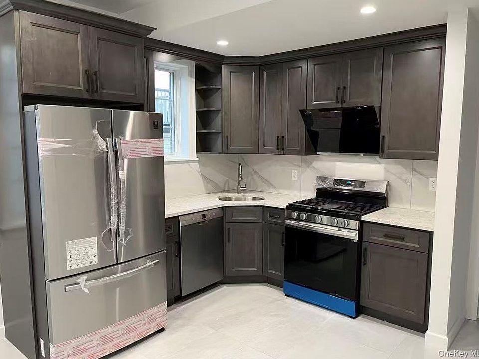 1st image of 6139 231st St