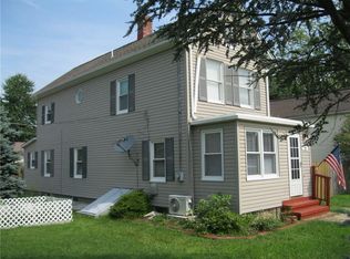 21 Railroad Ave, Helmetta, NJ 08828