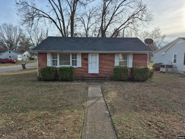 923 Summer St, Union City, TN 38261