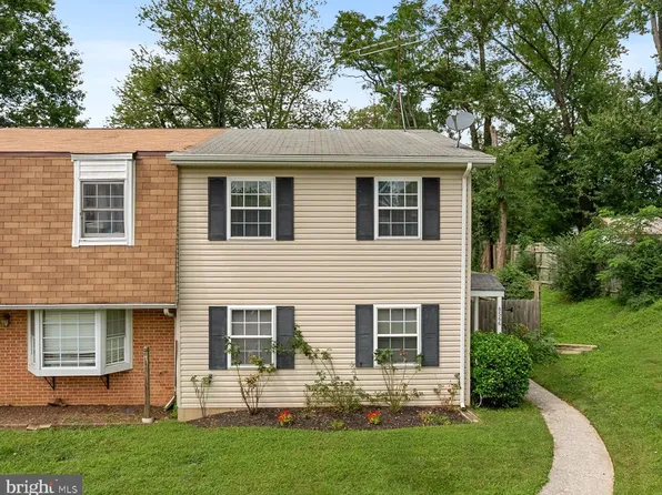 8566 Pellam Ct, Marshall, VA 20115
