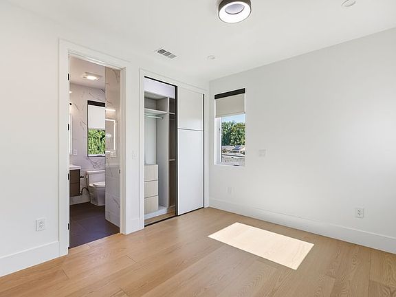 4th image of 1062 Craig Dr #2