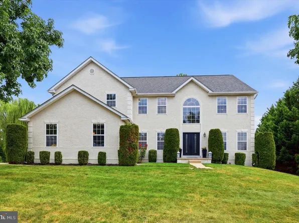 15 Springfield Dr, Collegeville, PA 19426