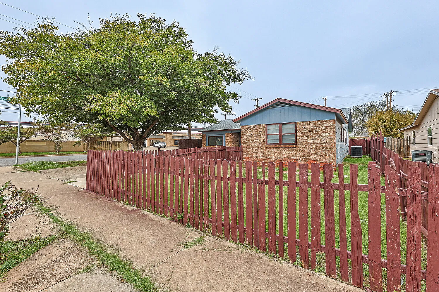 4 bed, 2.0 bath, 1385 sqft, $1,495 — Photo 4