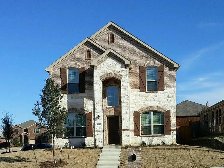 4108 Ottawa Dr — Photo 1