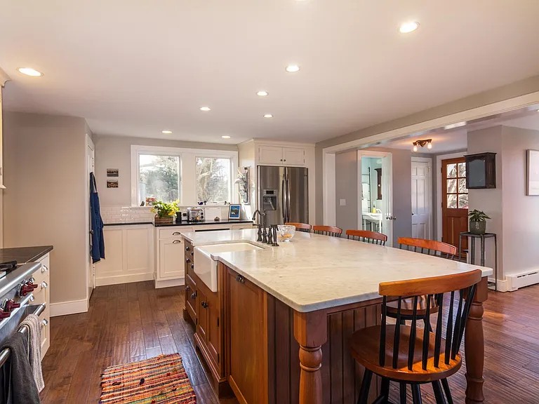323 Green Hill Rd — Photo 5