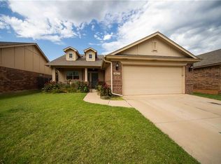 18613 Agua Dr, Edmond, OK 73012