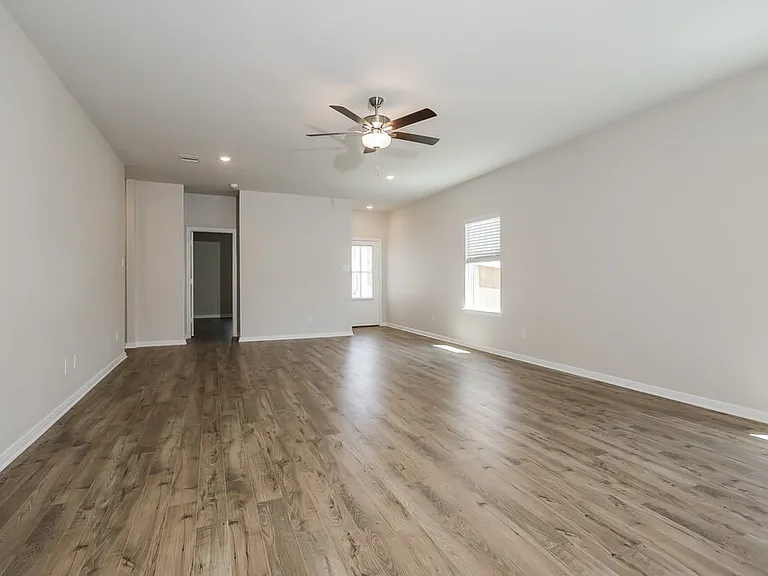 16430 Honeysuckle Hill Dr — Photo 6
