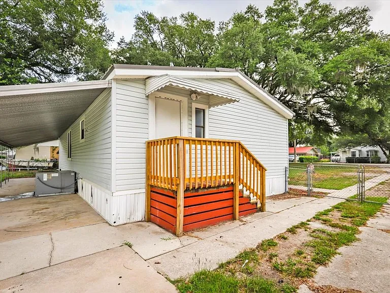 1642 Hammond Blvd — Photo 3