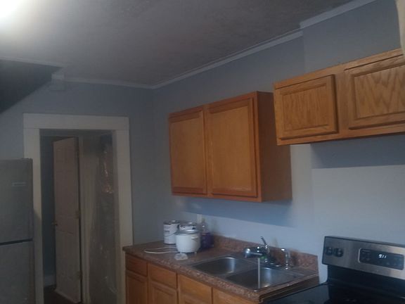 3rd image of 3709 N Kenwood Ave