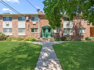2453 Union #20B, Islip, NY 11751