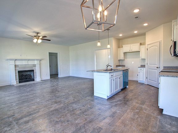3rd image of 2209 Goodwin Ln #150-lot 150