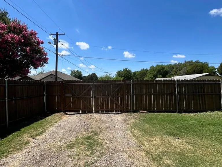 Backyard Access