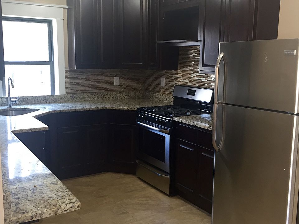 1st image of 10260 184th St #1