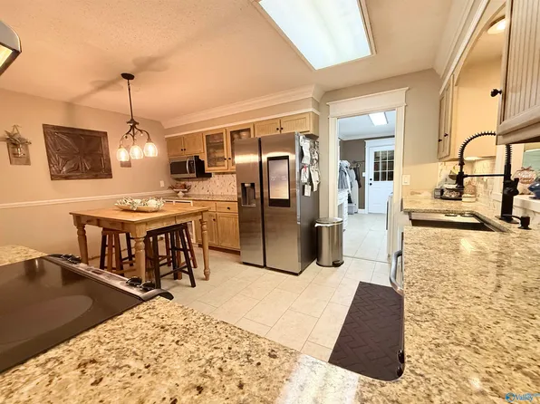 11002 Temperance St SW, Huntsville, AL 35803