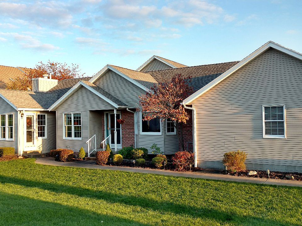 1st image of 301 W Heatherwood Dr