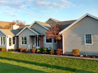 301 W Heatherwood Dr, Barberton, OH