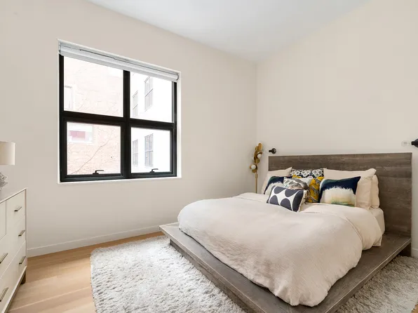 290 West Street image 9 of 19