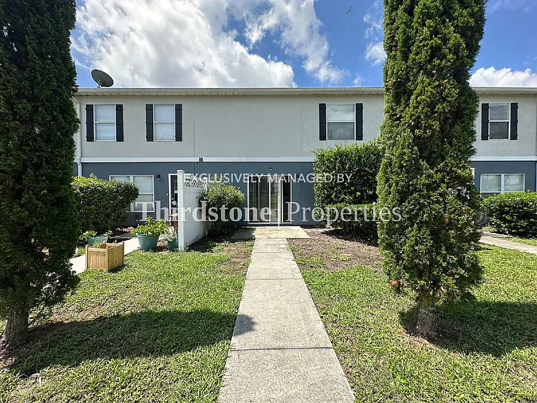 1036 N Black Cherry Dr — Photo 2