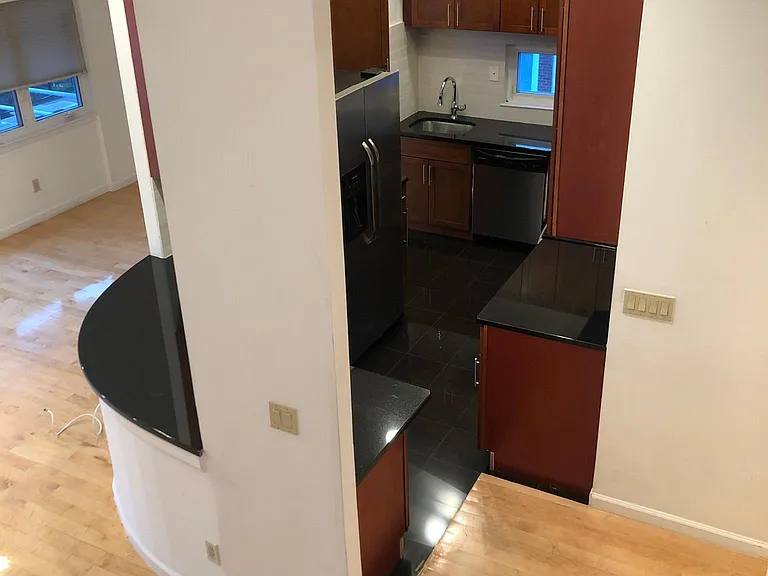 237 Great Neck Rd #4B — Photo 24