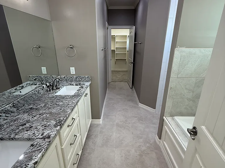 7160 S 49th West Ave — Photo 6
