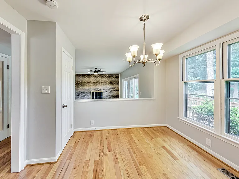9802 Campbell Dr — Photo 21