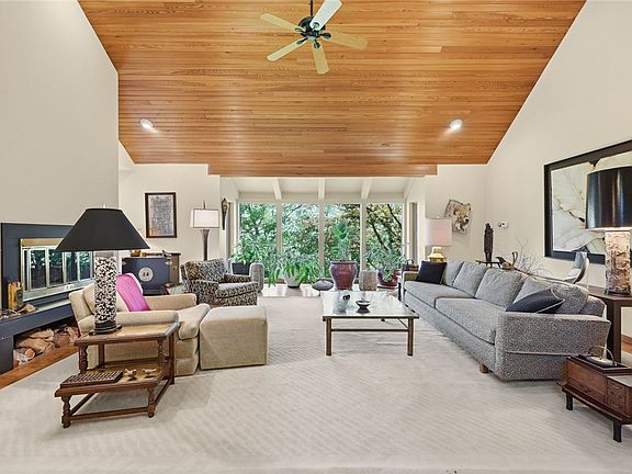 4th image of 2106 Henry Rd