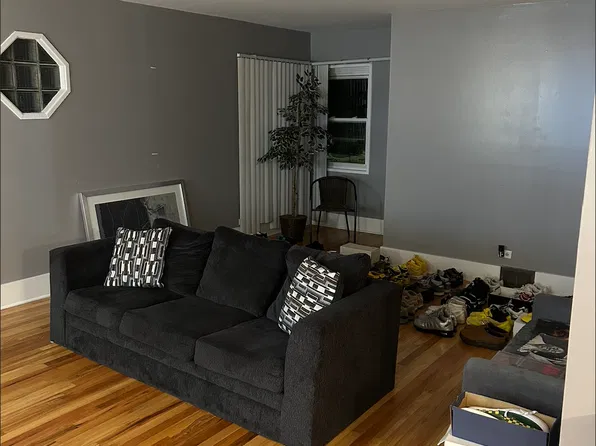 1049 W 93rd St #2, Chicago, IL 60620