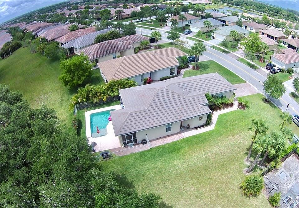 1st image of 9652 SW Glenbrook Dr