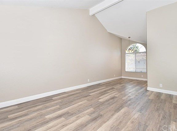 4th image of 6 Sandpiper Ln