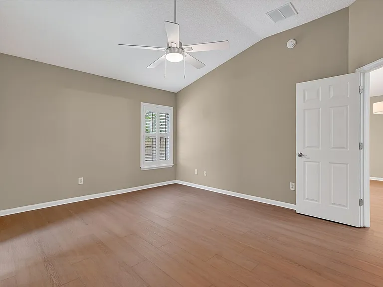 863 S Lilac Loop — Photo 24