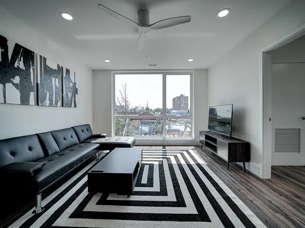 4900A Spruce St #218, Philadelphia, PA 19139