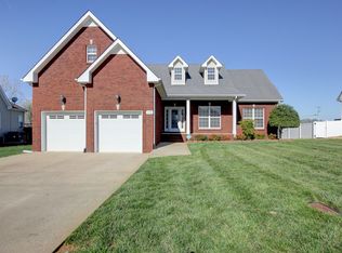 3718 Meadow Ridge Ln, Clarksville, TN 37040