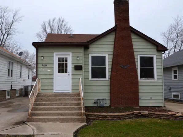 245 W 15th St, Chicago, IL 60411
