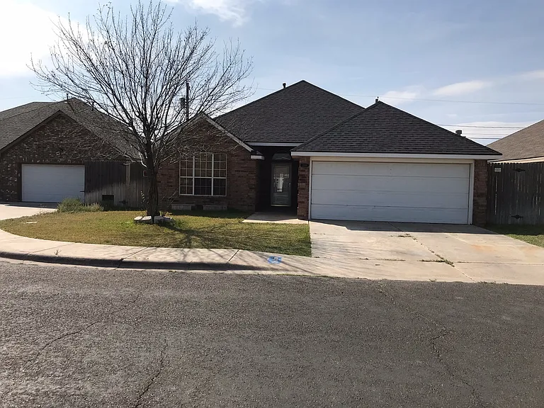 2206 Medford Ct — Photo 1