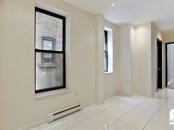 2nd image of 160 W 106th St APT 3B