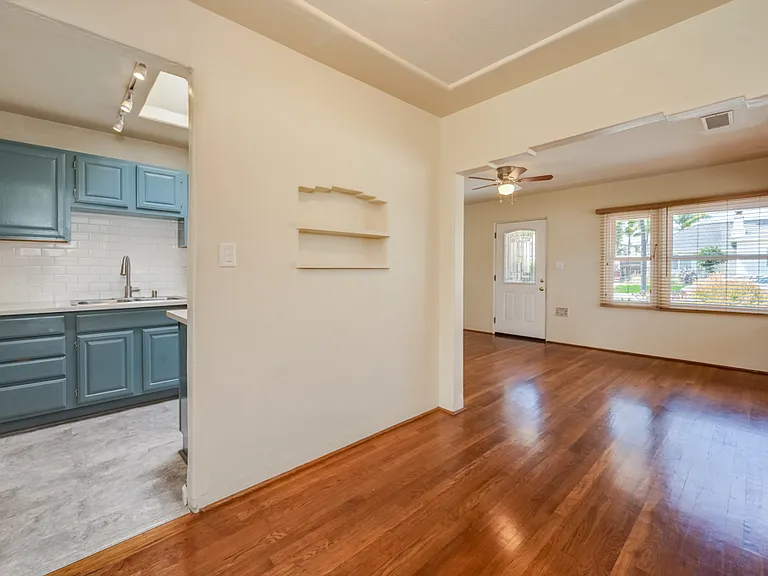 5425 Adams Ave — Photo 4