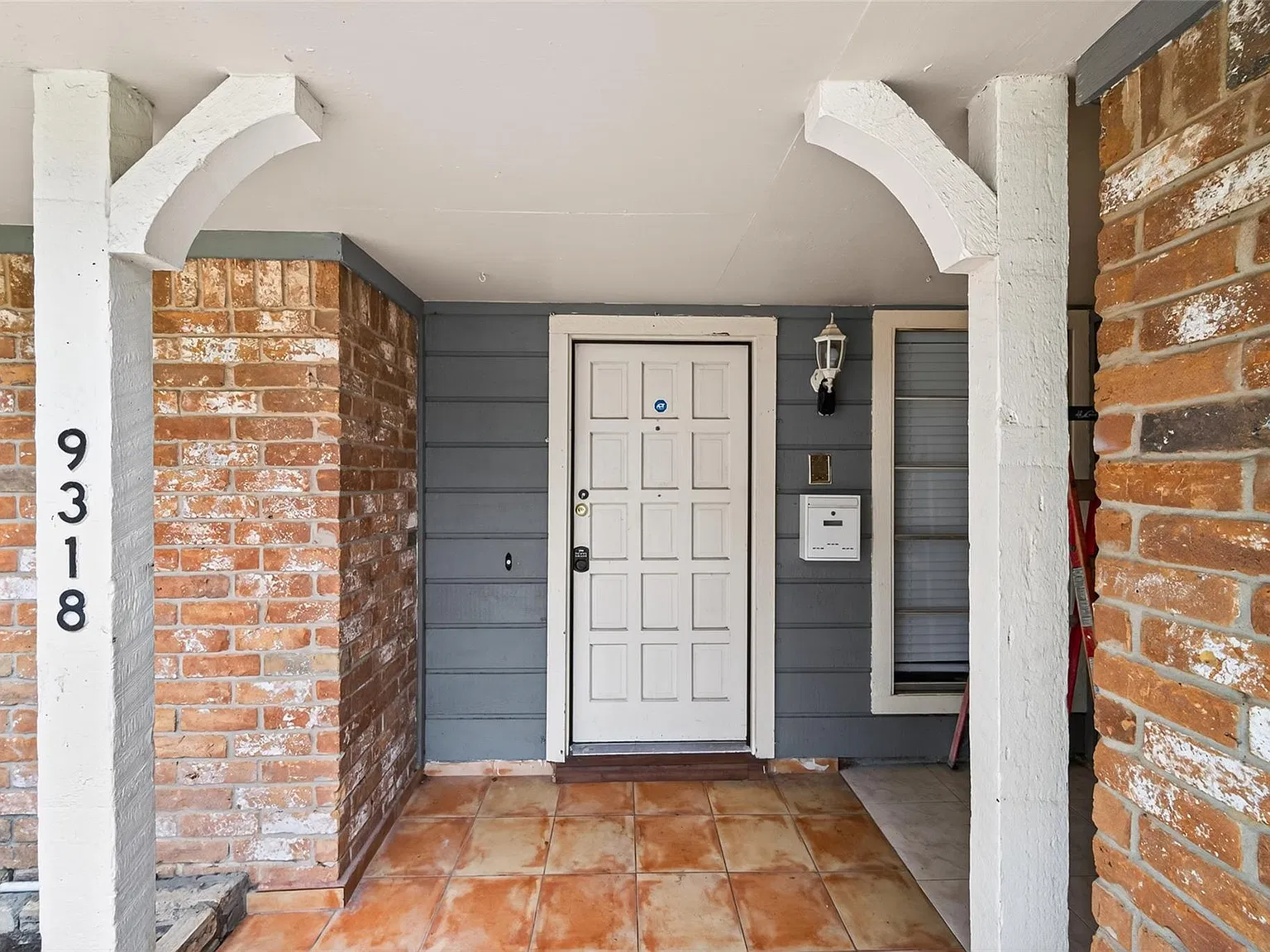 4 bed, 2.0 bath, 2004 sqft, $1,750 — Photo 4
