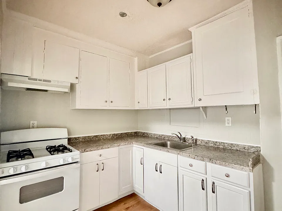 352 E Main St #2