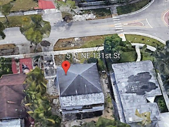 3rd image of 511 NE 131st St #0