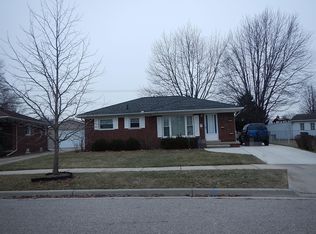 919 Chippewa Rd, Mount Clemens, MI 48043