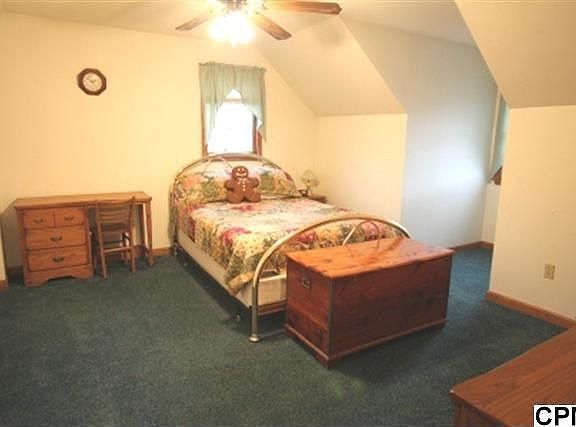 Right upstairs bedroom
