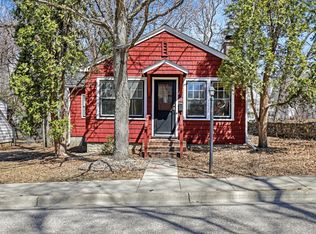 231 Bell St, Excelsior, MN 55331
