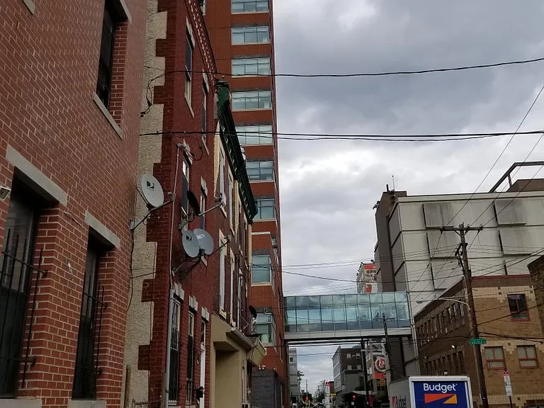 1431 W Tioga St #3 — Photo 5