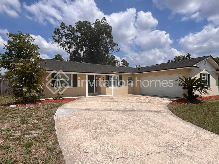 2520 Eastbrook Blvd — Photo 1
