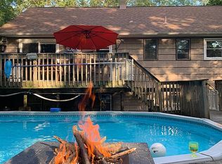 4 Nariticong Ave, Hopatcong, NJ 07843