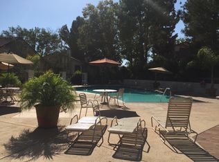 932 Thistlegate Rd, Oak Park, CA 91377